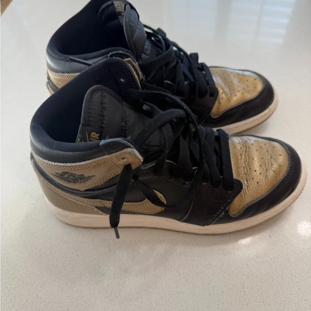 Nike Black and Gold High-Tops - Picture 2 of 3